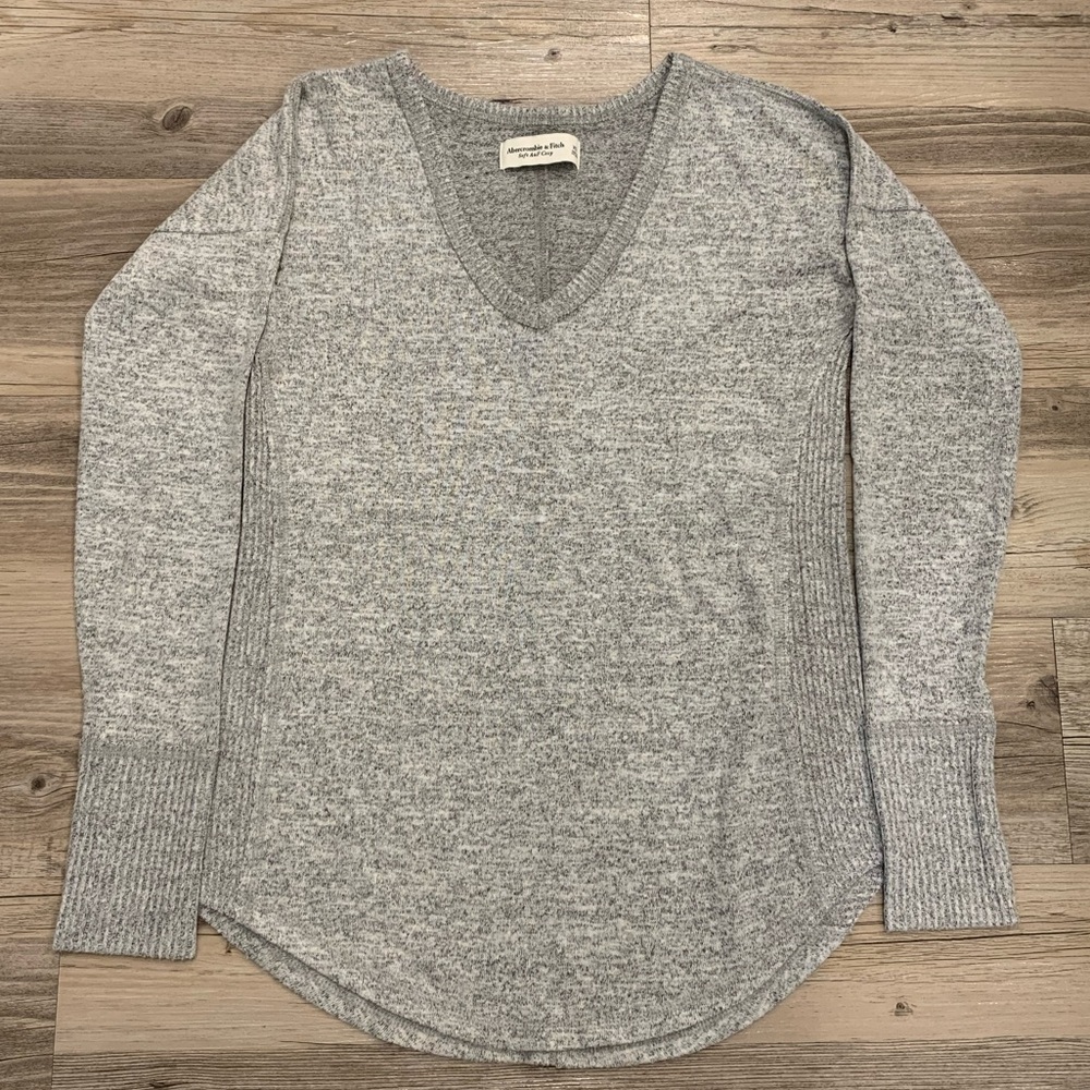 Abercrombie V-neck Soft AF Cozy shirt.